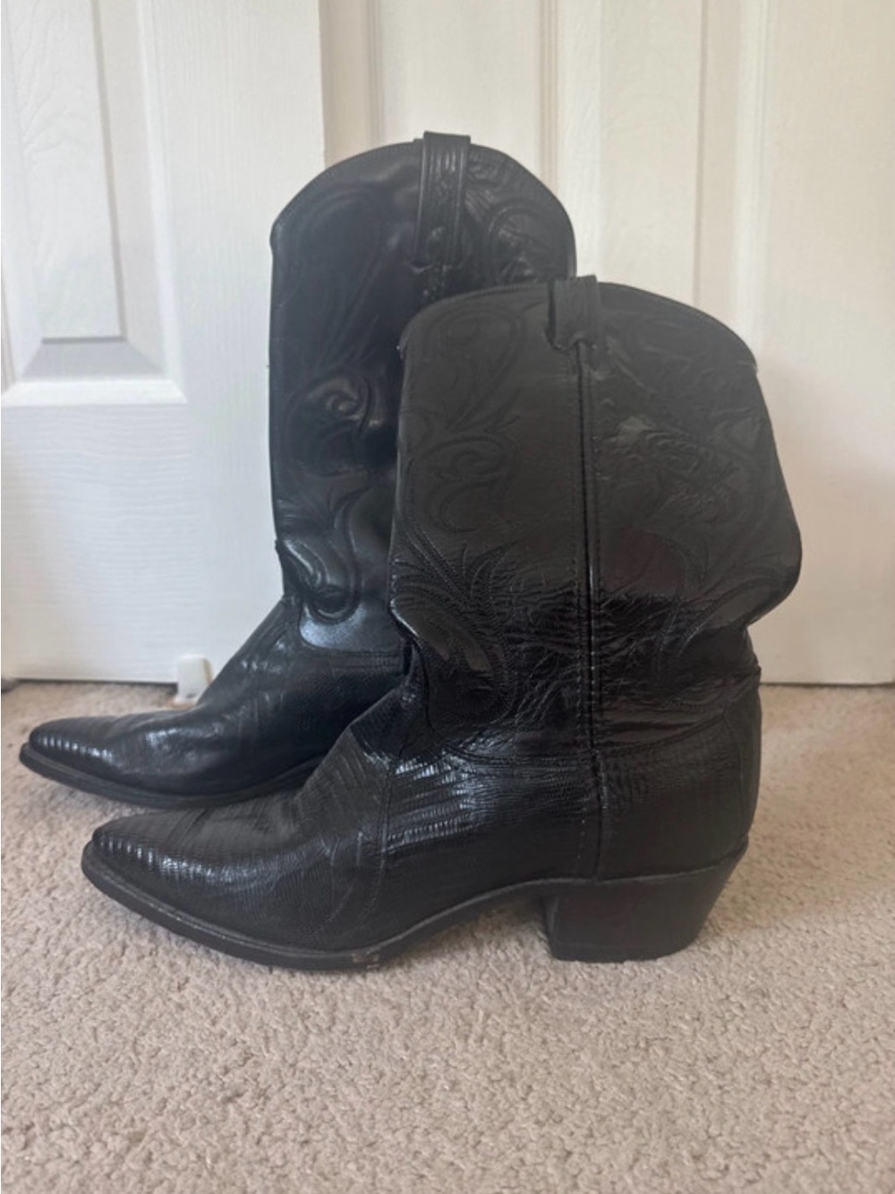 Dan Post Black Western Embossed Leather Heeled Cowboy Boots